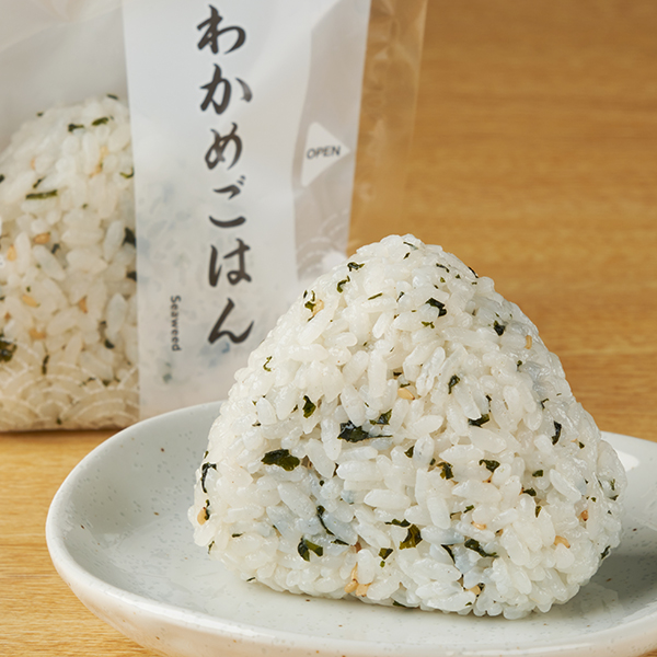 わかめごはんおむすび おにぎり 153円（税込165円） ファミリーマート FamilyMart
