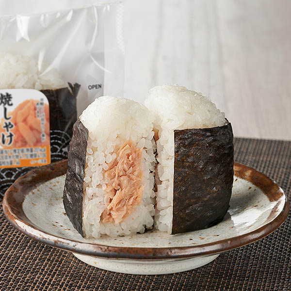 直巻 焼しゃけ おにぎり 184円（税込198円） ファミリーマート FamilyMart