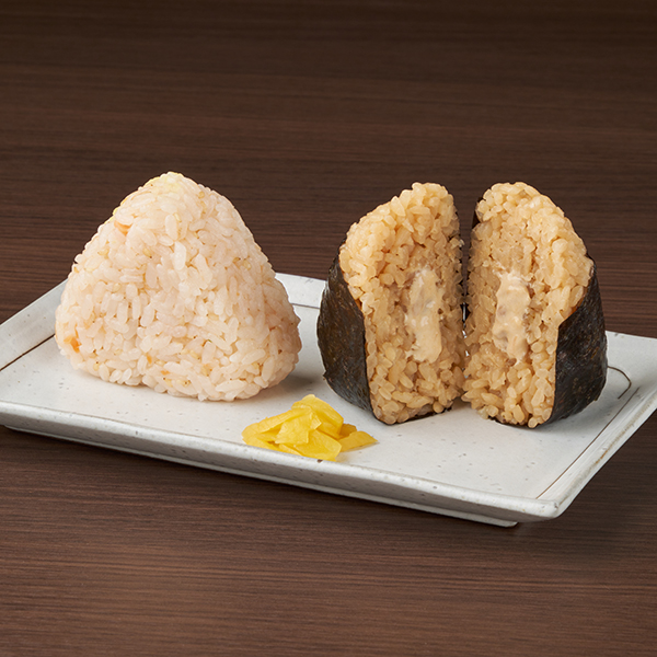 【東北】おむすび2個セット（鮭ごま・和風ツナマヨネーズ） おにぎり 329円（税込355円） ファミリーマート FamilyMart