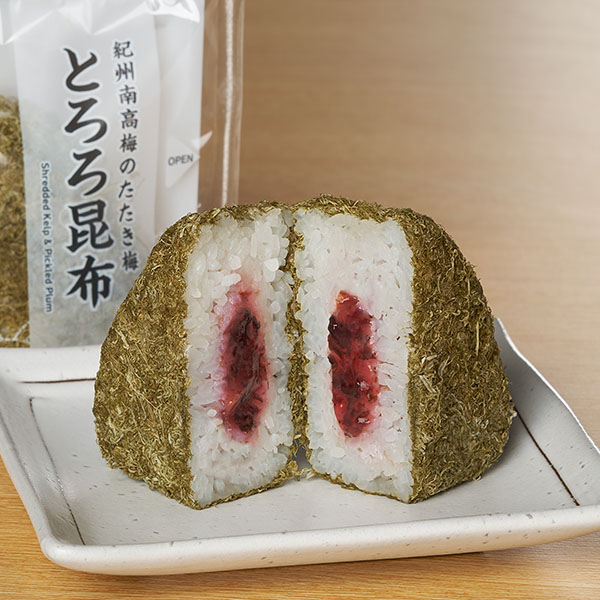 【北陸】とろろ昆布おむすび 紀州南高梅 おにぎり 239円（税込258円） ファミリーマート FamilyMart