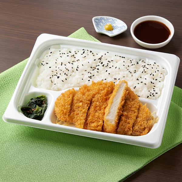 肉の旨味感じる三元豚のロースとんかつ弁当 お弁当 698円（税込753円） ファミリーマート FamilyMart