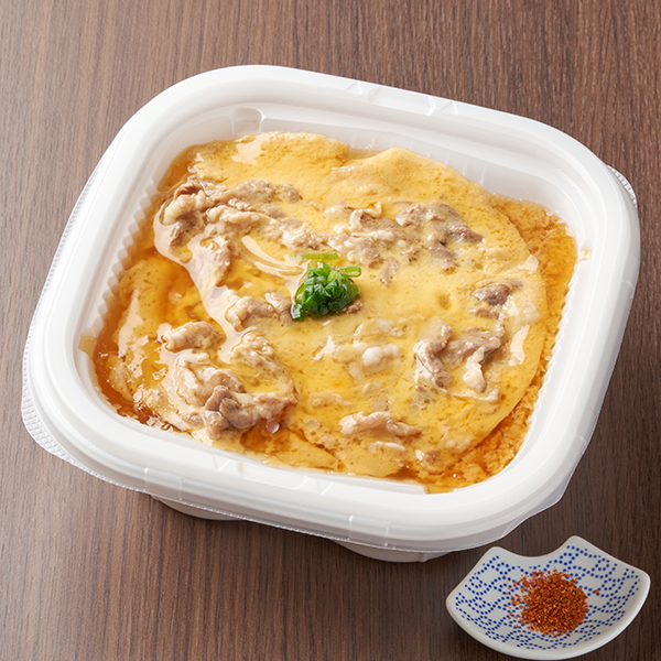 【中国・四国】牛たまごとじ丼 お弁当 588円（税込635円） ファミリーマート FamilyMart