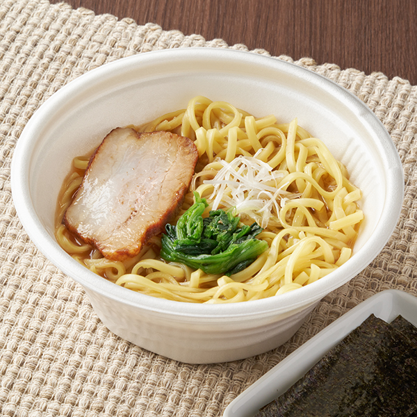 豚骨醤油 家系ラーメン 麺類 573円（税込618円） ファミリーマート FamilyMart