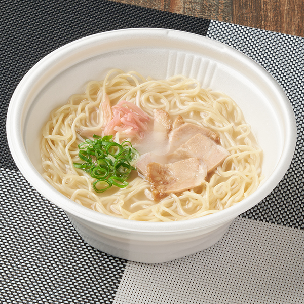 【九州】炊き出しとんこつ 長浜とんこつラーメン 麺類 417円（税込450円） ファミリーマート FamilyMart