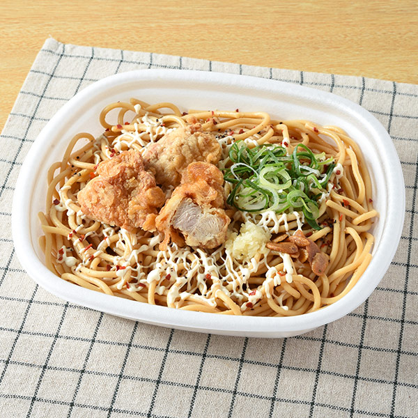 大盛 迫り来るにんにく！唐揚げ醤油マヨパスタ 麺類 554円（税込598円） ファミリーマート FamilyMart