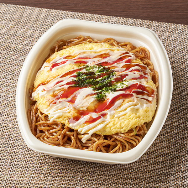 ふんわりたまご オムそば 麺類 499円（税込538円） ファミリーマート FamilyMart