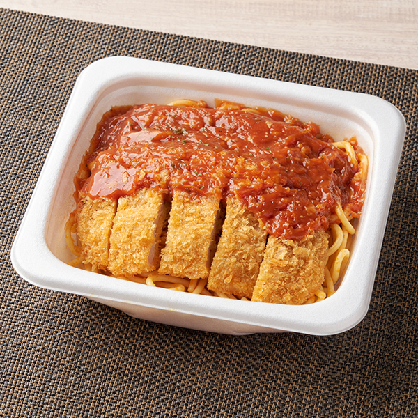 【北海道】太麺！トンカツ&ミートソーススパゲティ 麺類 554円（税込598円） ファミリーマート FamilyMart