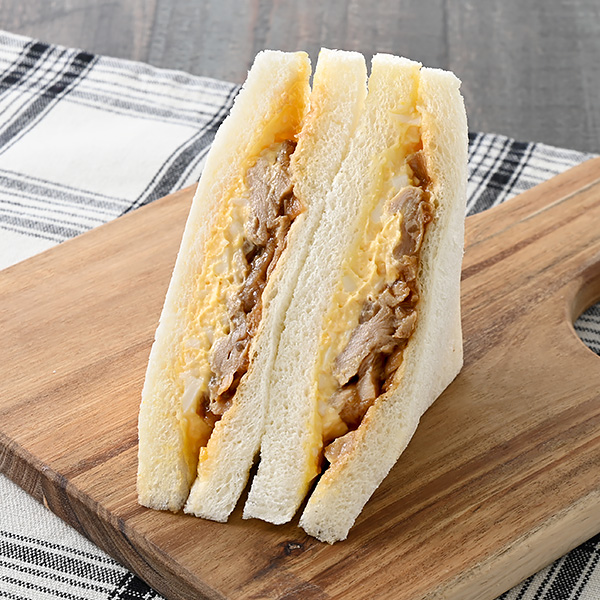 テリヤキチキンとたまごのサンド サンドイッチ 323円（税込348円） ファミリーマート FamilyMart