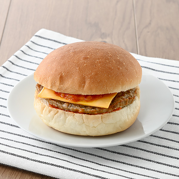 ビーフの旨みチーズバーガー サンドイッチ 297円（税込320円） ファミリーマート FamilyMart