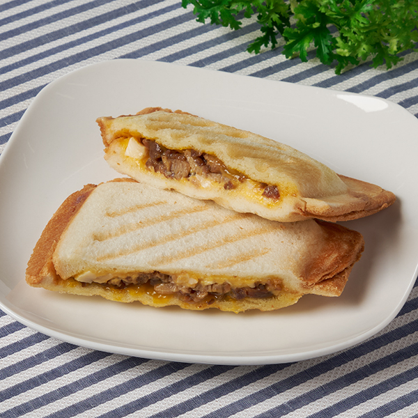 【四国】ホットサンド 2個入焼豚たまご サンドイッチ 297円（税込320円） ファミリーマート FamilyMart