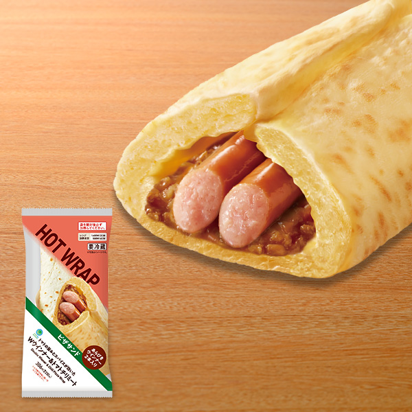 ピザサンド Wウインナー&トマトチリミート サンドイッチ 306円（税込330円） ファミリーマート FamilyMart