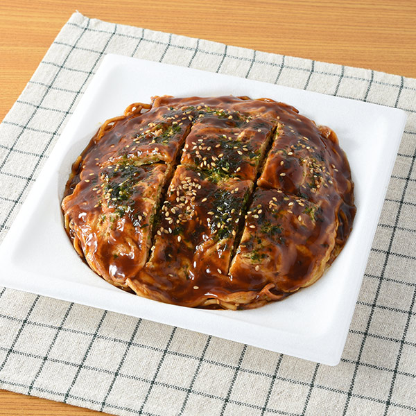 鉄板仕立ての広島お好み焼 惣菜 554円（税込598円） ファミリーマート FamilyMart
