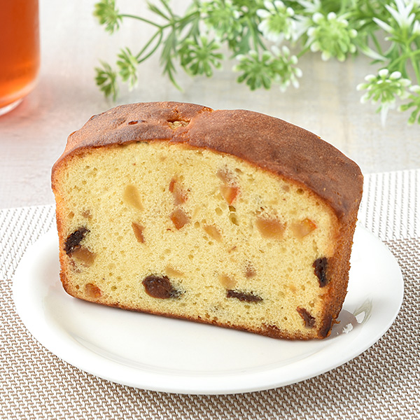 たっぷり4種のフルーツケーキ 菓子 156円（税込168円） ファミリーマート FamilyMart