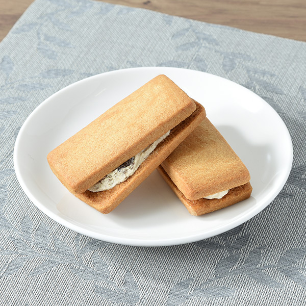 洋酒香るラムレーズンサンド