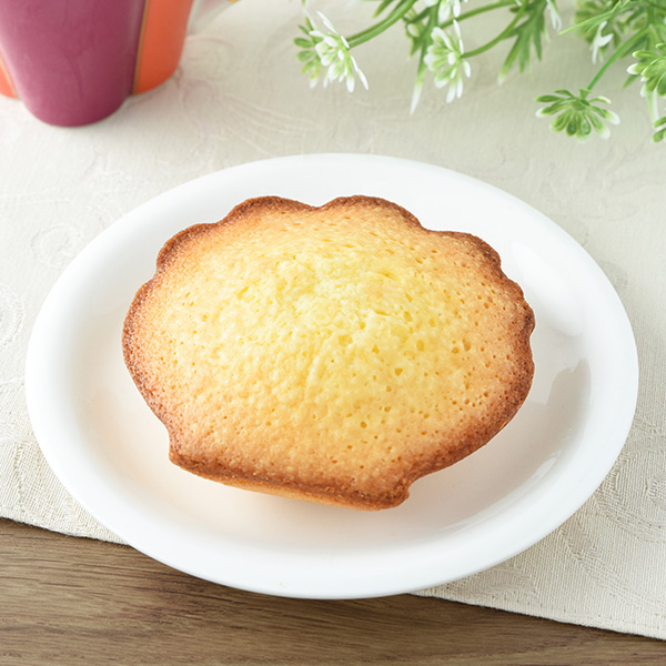 こだわりのマドレーヌ 菓子 150円（税込162円） ファミリーマート FamilyMart