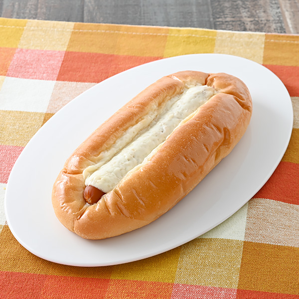 ジューシーソーセージパン パン 135円（税込145円） ファミリーマート FamilyMart