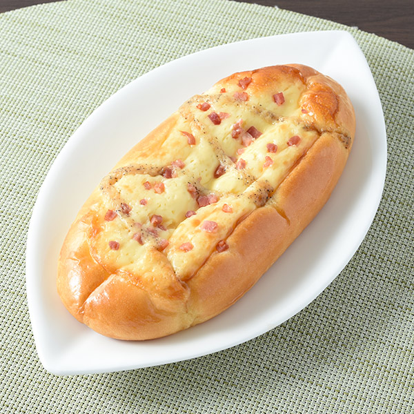 ベーコンペッパーマヨ パン 121円（税込130円） ファミリーマート FamilyMart