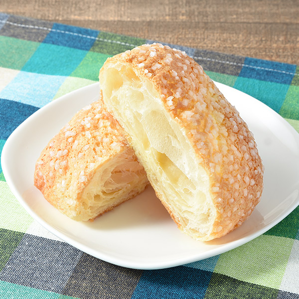 バタークロワッサンメロンパン パン 147円（税込158円） ファミリーマート FamilyMart