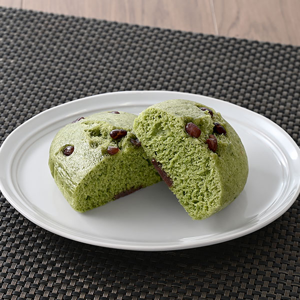 よもぎ蒸しぱん パン 135円（税込145円） ファミリーマート FamilyMart