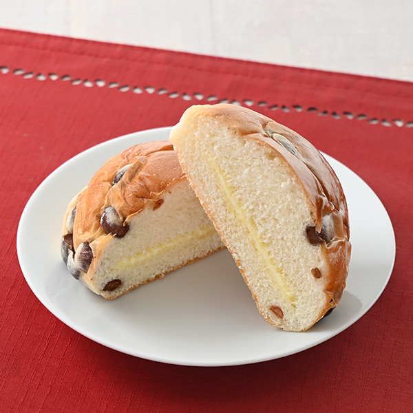 【東海・北陸】金時豆パン（マーガリンサンド） パン 139円（税込150円） ファミリーマート FamilyMart