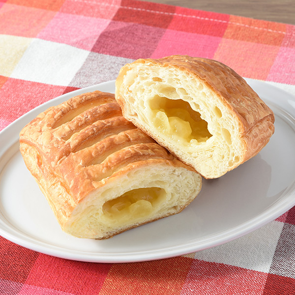アップルクリームデニッシュ パン 135円（税込145円） ファミリーマート FamilyMart