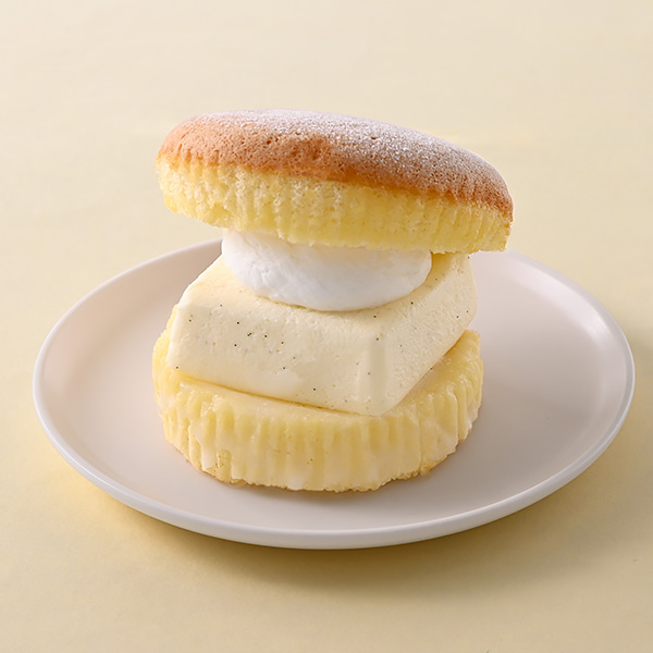 バタームースサンド スイーツ 276円（税込298円） ファミリーマート FamilyMart