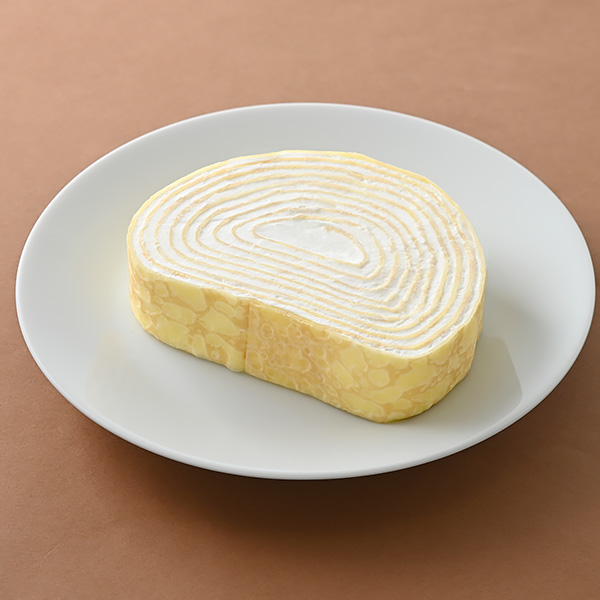 ミルクレープロール スイーツ 225円（税込243円） ファミリーマート FamilyMart