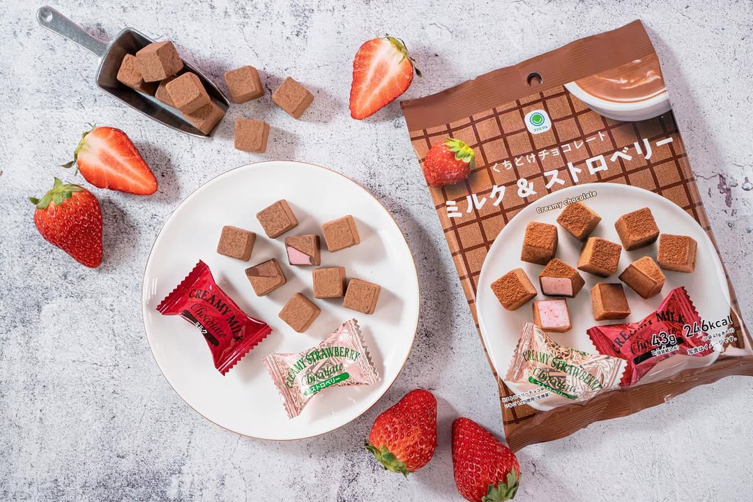 ファミマスイーツ部ファミマファミマスイーツコンビニスイーツスイーツスイーツ女子スイーツ男子スイーツ好きスイーツ大好きスイーツ部スイーツグラムスイーツスタグラムスイーツデ部チョコいちごチョコレート