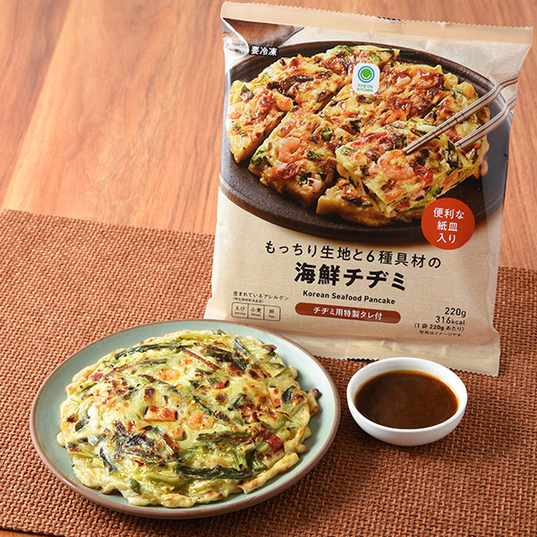 もっちり生地と6種具材の海鮮チヂミ 冷凍食品 362円（税込390円） ファミリーマート FamilyMart