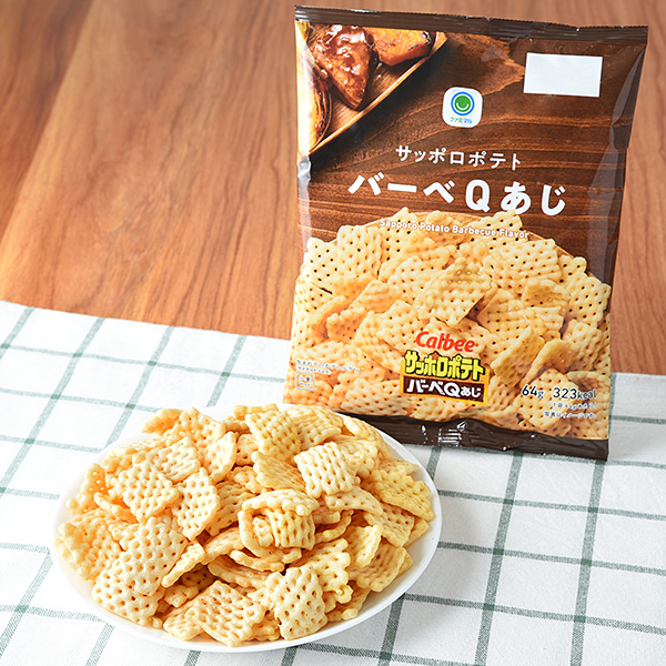 サッポロポテトバーべQあじ 菓子 128円（税込138円） ファミリーマート FamilyMart