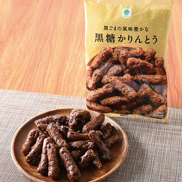 黒ごまの風味豊かな黒糖かりんとう 菓子 128円（税込138円） ファミリーマート FamilyMart