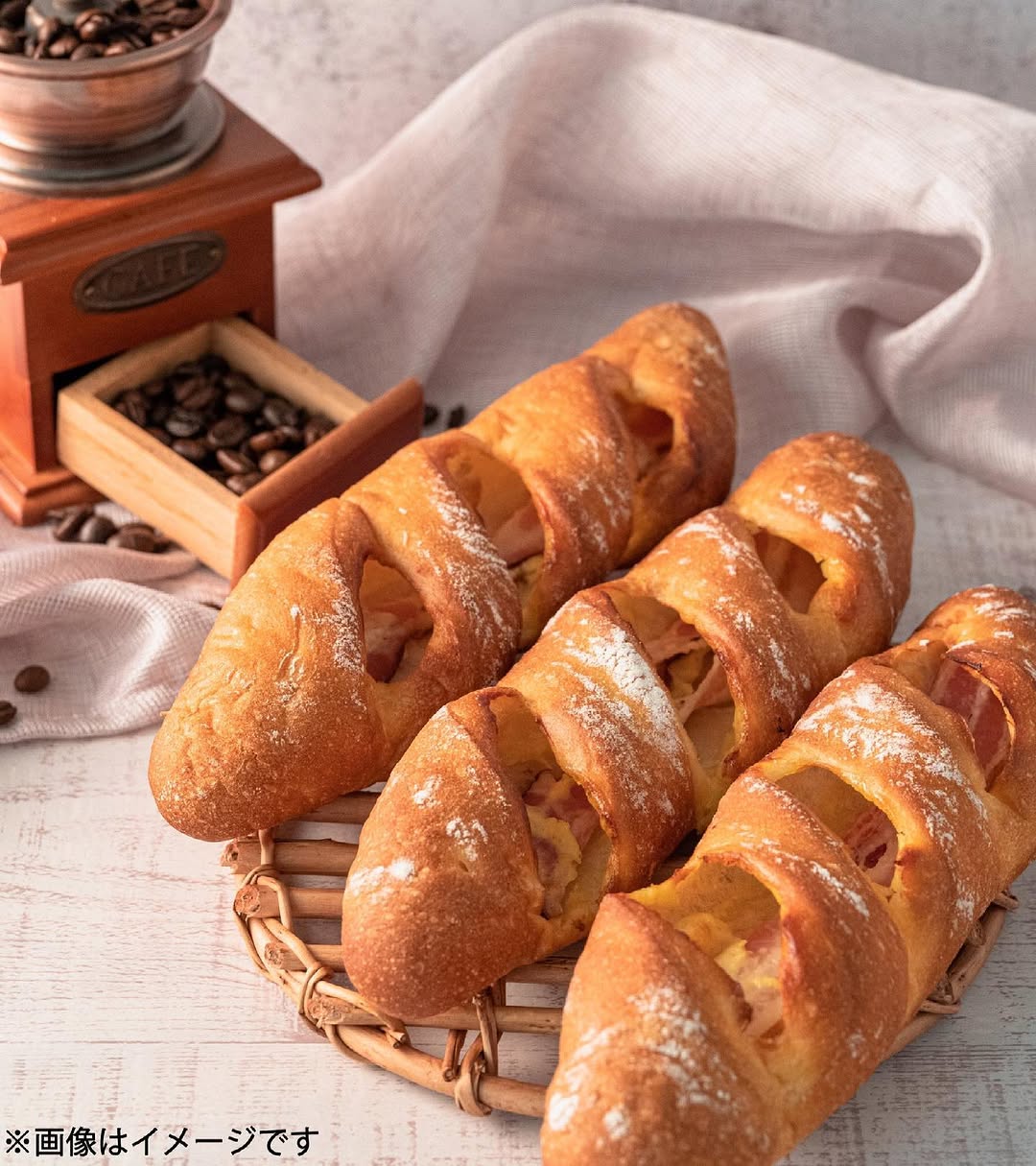 燻しベーコンフランスファミマのフランスパンもっちり革命ファミマファミマベーカリー部ファミマベーカリーファミリーマートファミリーマートパンパンパン屋パンスタグラムパン好きパン好きな人と繋がりたいパン好きと繋がりたいパン好き女子パン好きさんと繋がりたいパン好きな人とつながりたいパン大好きパン大好きな人と繋がりたいパンのある暮らしパンのある生活ごパン朝ごパンあさごぱんごぱんカフェコンビニパンコンビニパン図鑑カフェ好きな人と繋がりたいカフェ部おうちごパン