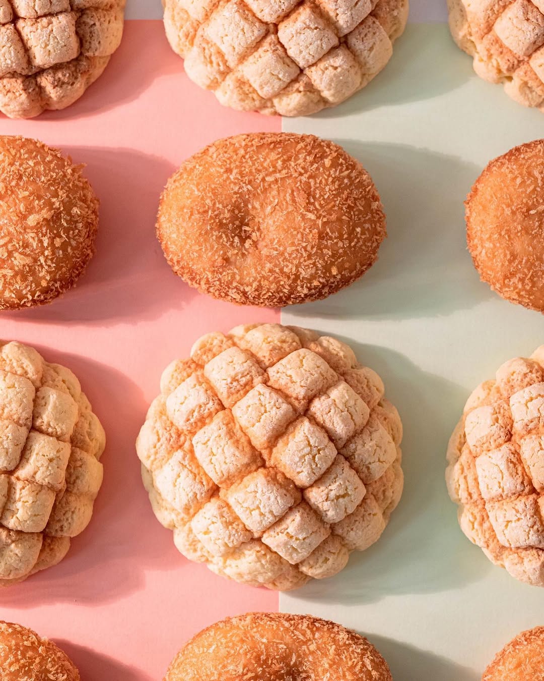 ファミマ メロンパン カレーパン