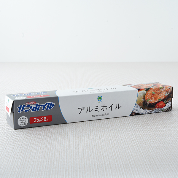 アルミホイル8m 日用品 144円（税込158円） ファミリーマート FamilyMart