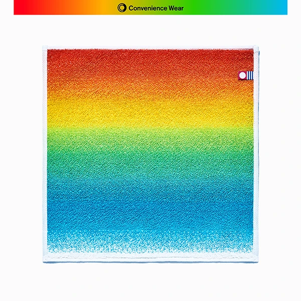 今治タオルハンカチ 45周年ファミマグラデーション 日用品 635円（税込698円） ファミリーマート FamilyMart