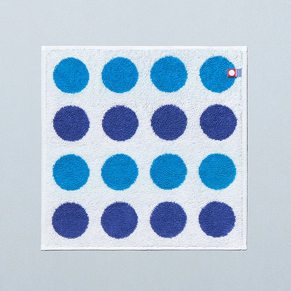 今治タオルハンカチ ドット/ホワイト・マリン 日用品 635円（税込698円） ファミリーマート FamilyMart