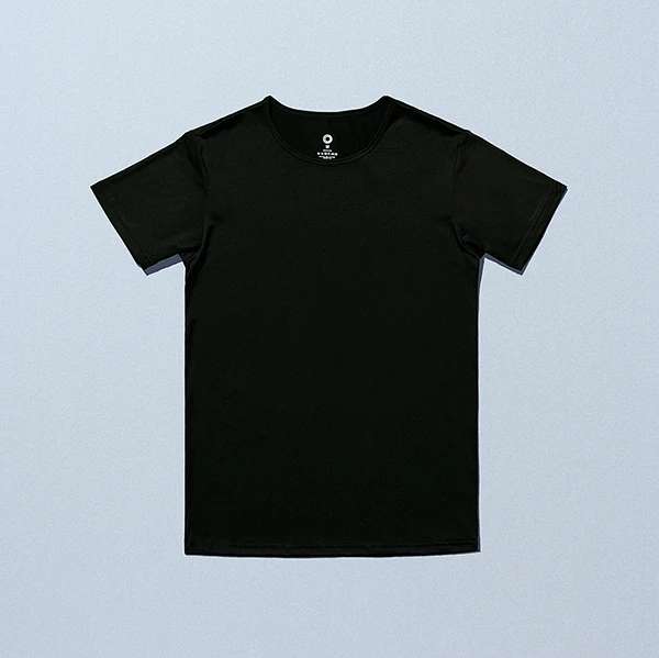 インナーTシャツ Vネック くろ 日用品 1,180円（税込1,298円） ファミリーマート FamilyMart