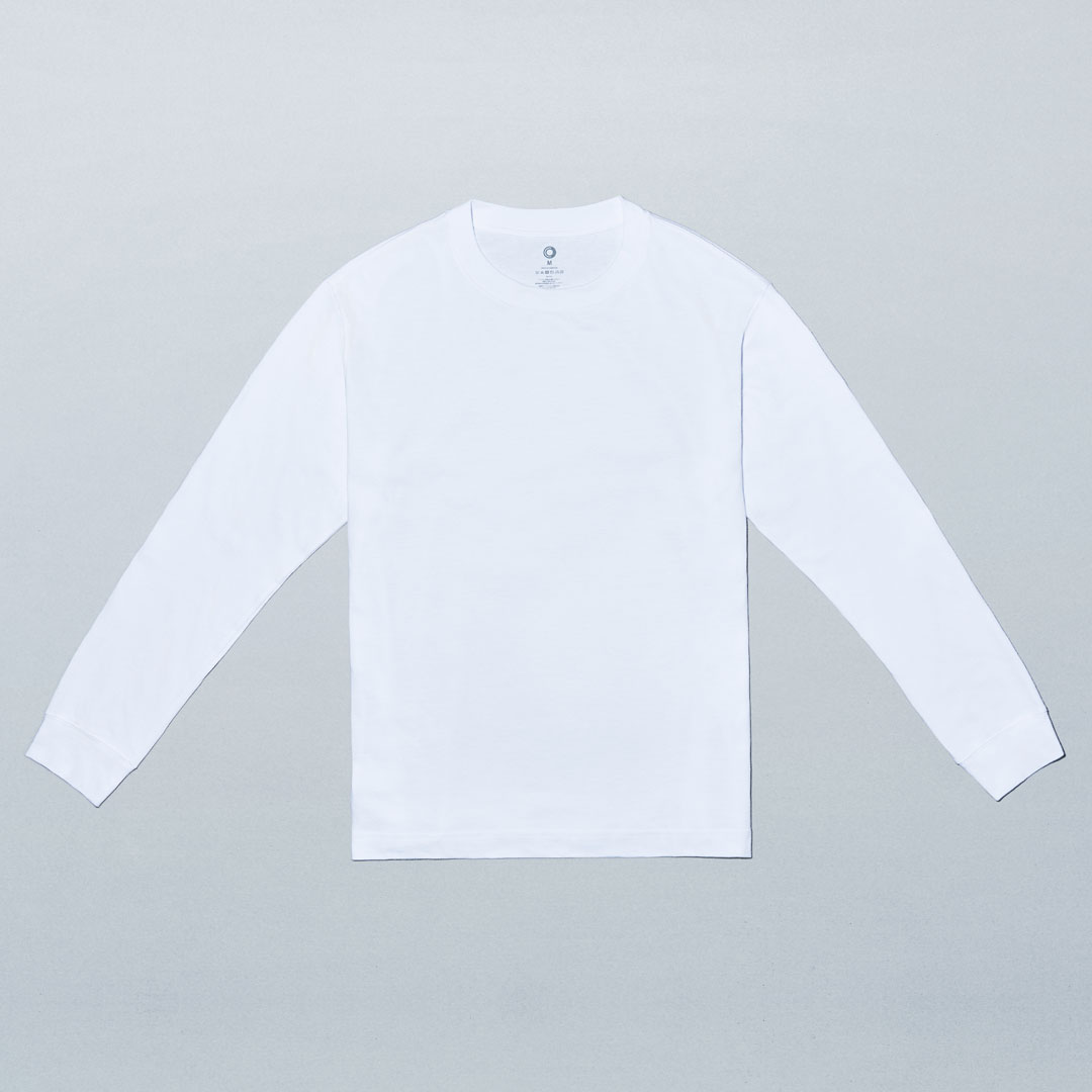 長袖アウターＴシャツ しろ 日用品 1,817円（税込1,998円） ファミリーマート FamilyMart