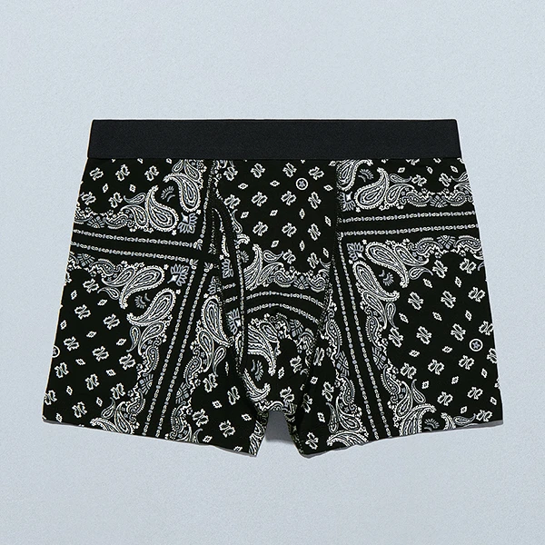 ボクサーパンツ ブラックペイズリー #3 日用品 800円（税込880円） ファミリーマート FamilyMart